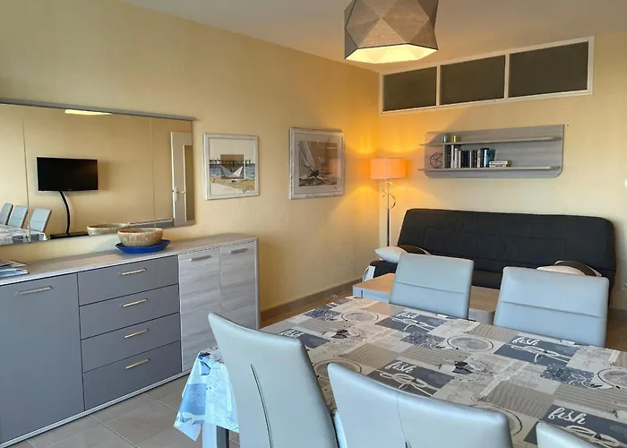 Bel 1 Pour 5 Personnes Au Bord De La A - Fr-1-323-216 *