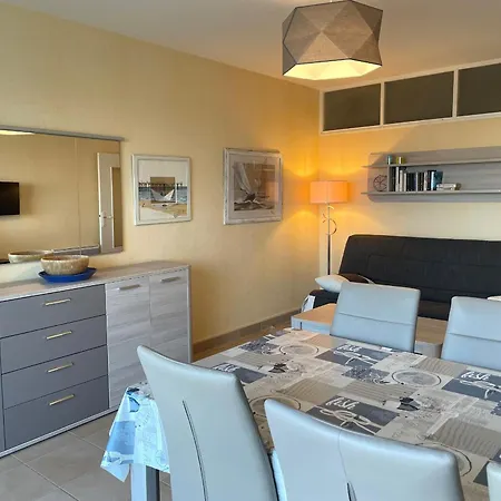 Bel 1 Pour 5 Personnes Au Bord De La A - Fr-1-323-216 *