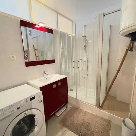 Bel 1 Pour 5 Personnes Au Bord De La à - Fr-1-323-216