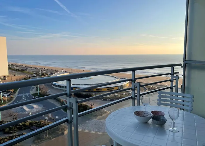 Bel 1 Pour 5 Personnes Au Bord De La A - Fr-1-323-216 *